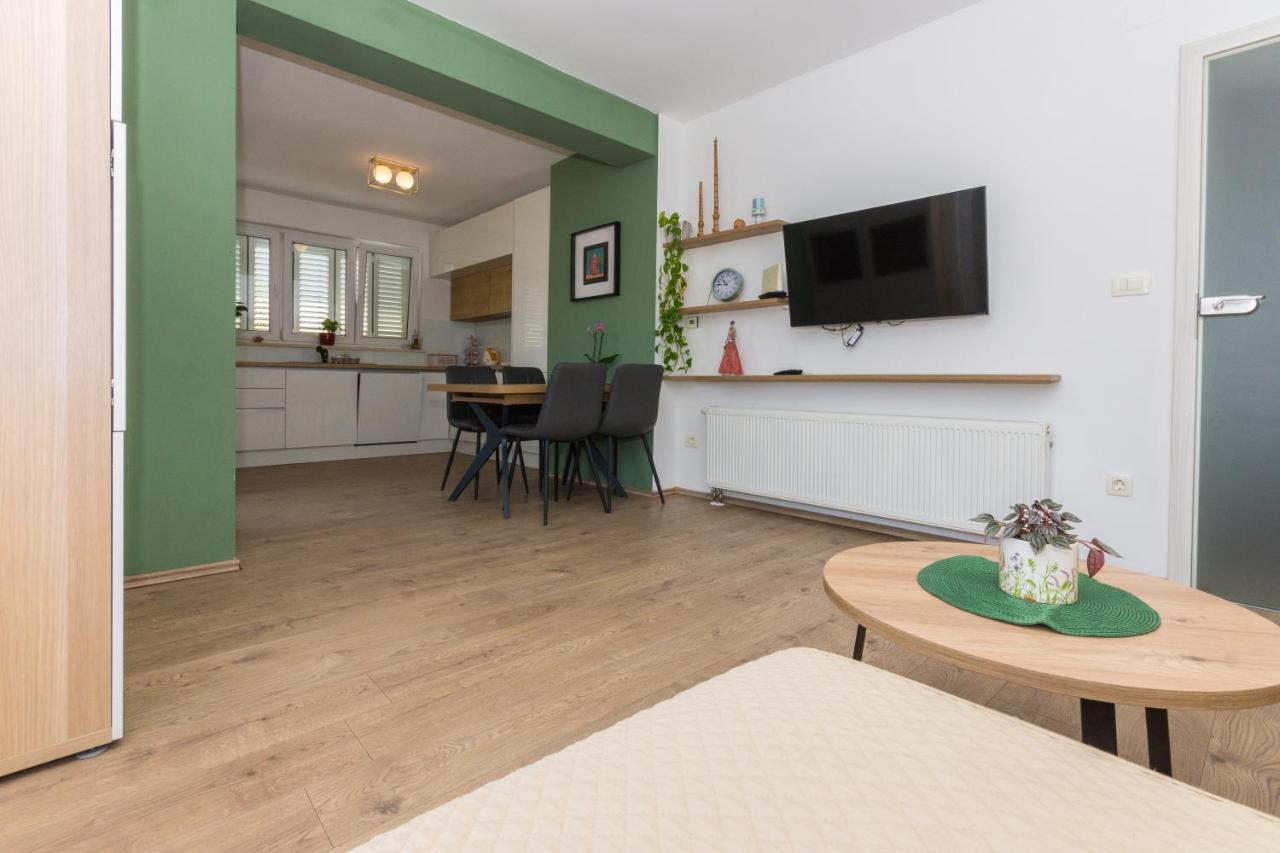 Adria Krk Apartment Đảo Krk Ngoại thất bức ảnh