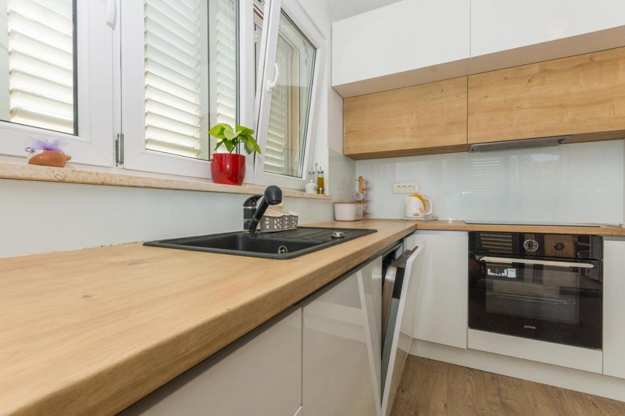 Adria Krk Apartment Đảo Krk Ngoại thất bức ảnh