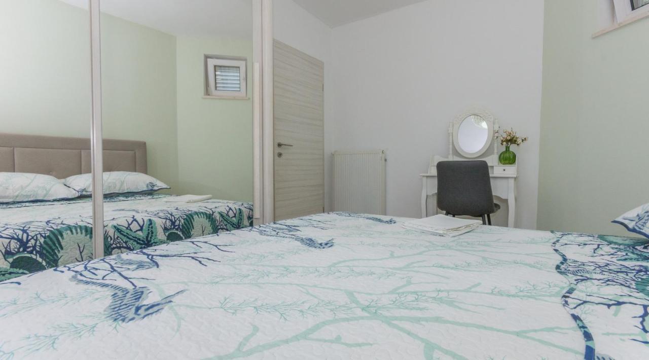 Adria Krk Apartment Đảo Krk Ngoại thất bức ảnh